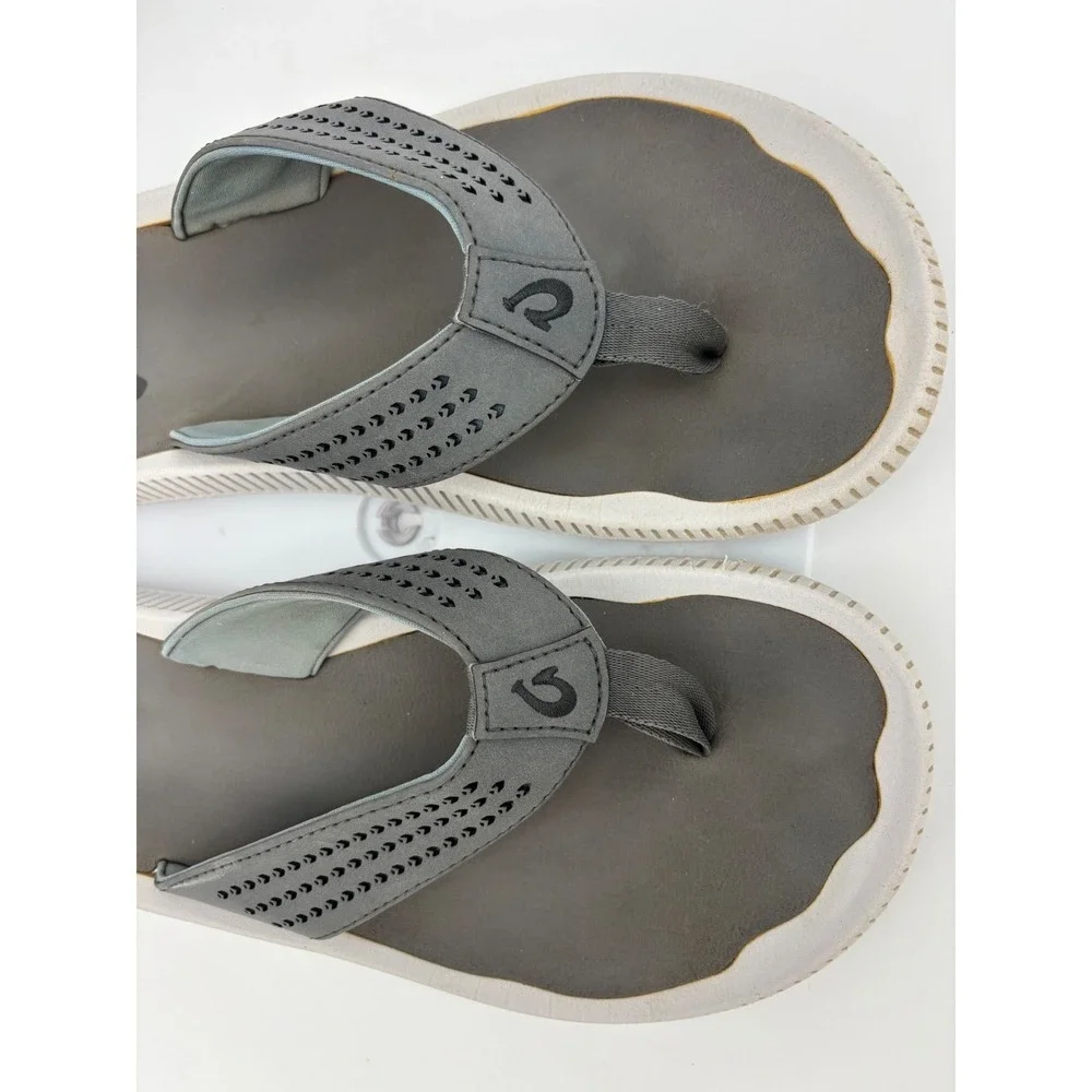 OLUKAI Ulele Mens Flip Flop Sandal Shoe Thong Gray White Grey Beach Stone 9